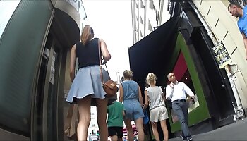 رابطه جنسی بر دانلود بازی سکسی برای اندروید روی میز ماساژ تاشو